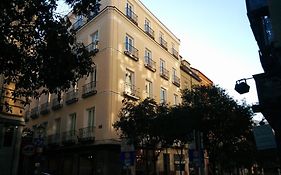 Nuria Hostal