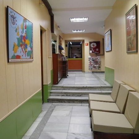 Nuria Hostal Madrid Exterior foto