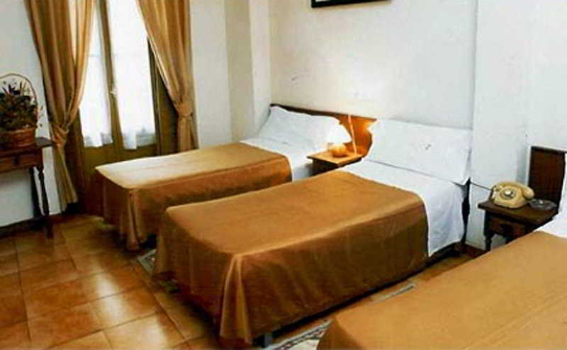 Nuria Hostal Madrid Exterior foto