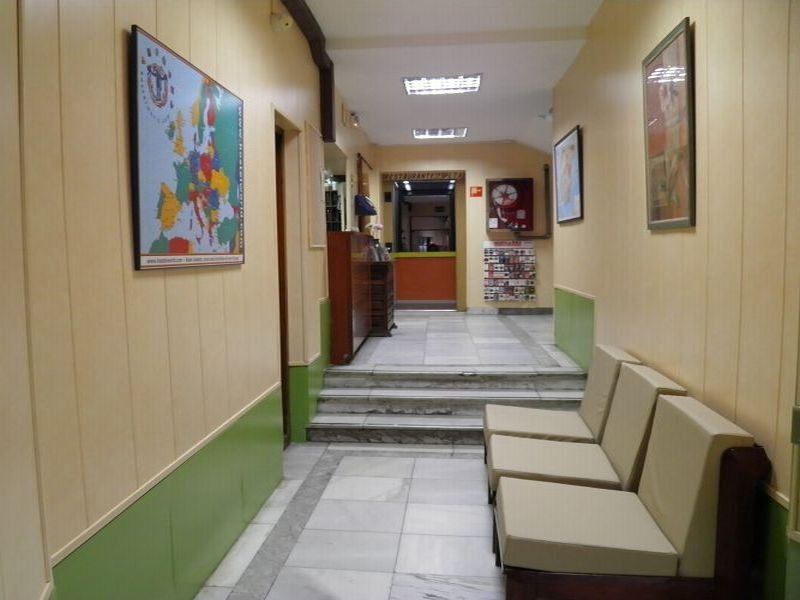 Nuria Hostal Madrid Exterior foto