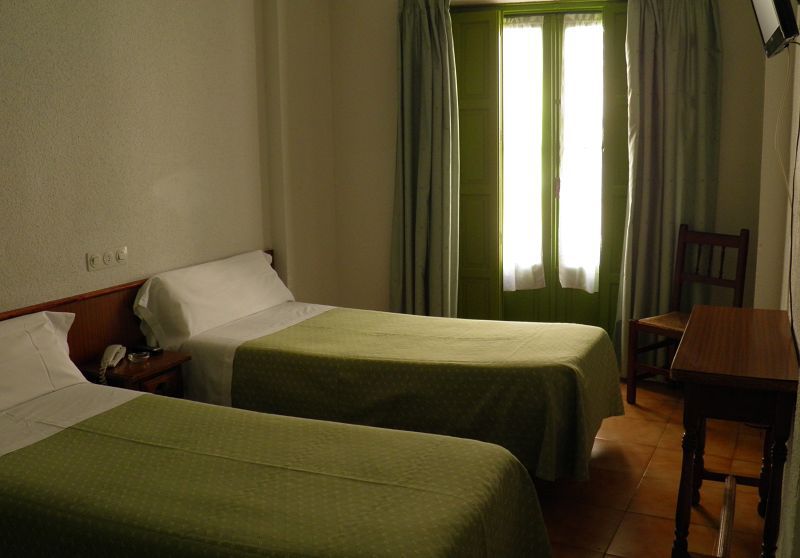 Nuria Hostal Madrid Exterior foto